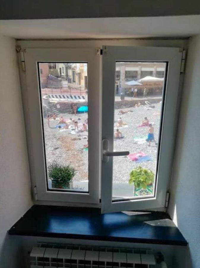 Casa Sulla Spiaggia Di Boccadasse Genova Eksteriør billede