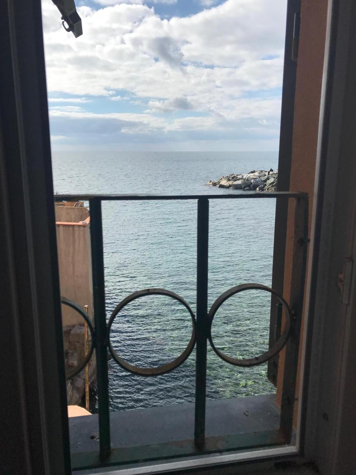 Casa Sulla Spiaggia Di Boccadasse Genova Eksteriør billede